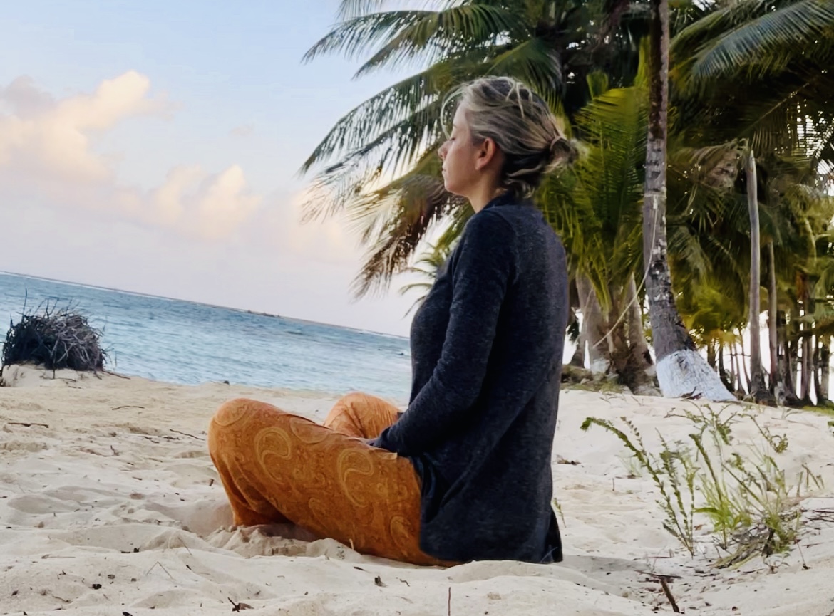 "Meditación Mindfulness en la playa"